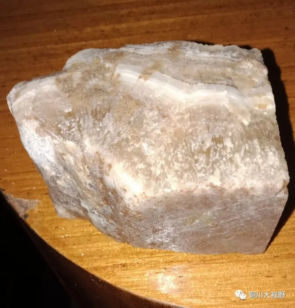 陝西銅川宜君縣深山發現“奇石”?你怎麼看 陝西銅川宜君縣深山發現“奇石”?你怎麼看