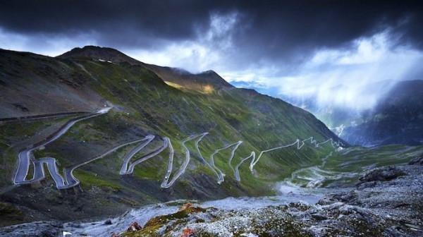 世界上最驚險的道路