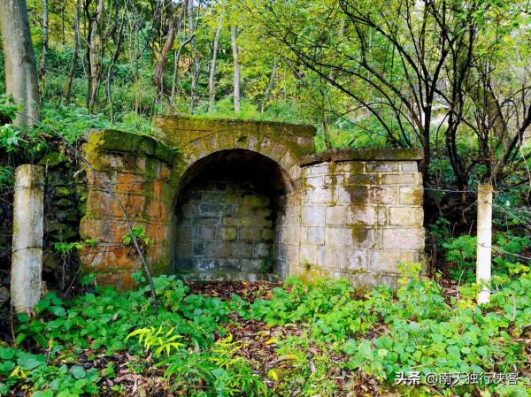 攀登昆明的崑崙山-梁王山,可遠觀滇池、撫仙湖、陽宗海、星雲湖 攀登昆明的崑崙山-梁王山,可遠觀滇池、撫仙湖、陽宗海、星雲湖