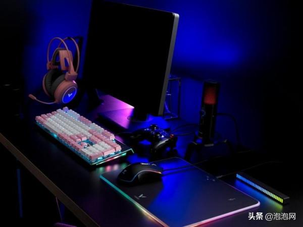 糖衣不怕水，雷柏防水遊戲機械鍵盤多配色強勢上鏡