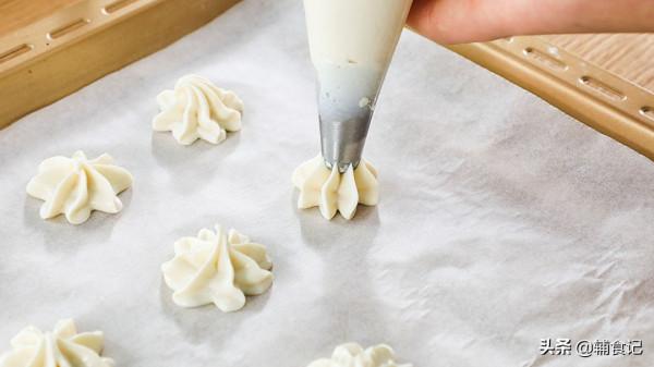 一週連做3次,這盤太好吃!不發酵不揉麵,娃吃到連渣都不剩 一週連做3次,這盤太好吃!不發酵不揉麵,娃吃到連渣都不剩