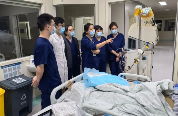 重症醫學科應用血漿置換治療技術成功救治紅斑狼瘡危象患者 重症醫學科應用血漿置換治療技術成功救治紅斑狼瘡危象患者