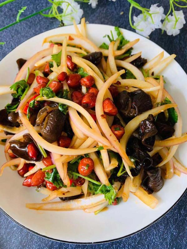 40歲大叔，不想變得“油膩”，一日三餐特自律，朋友：別瞎折騰了