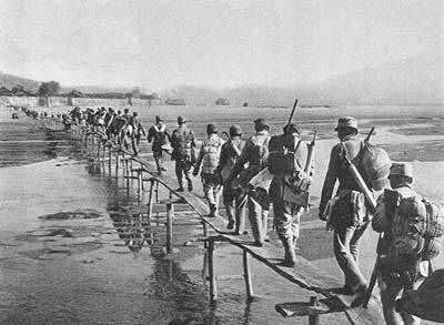 解放軍兵臨長江北岸，蔣介石調重兵阻擊，劉伯承：送上門的大塊肉