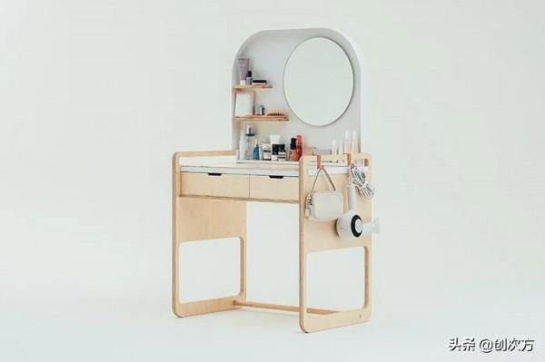 對鏡梳妝,美麗搬上臺面 對鏡梳妝,美麗搬上臺面