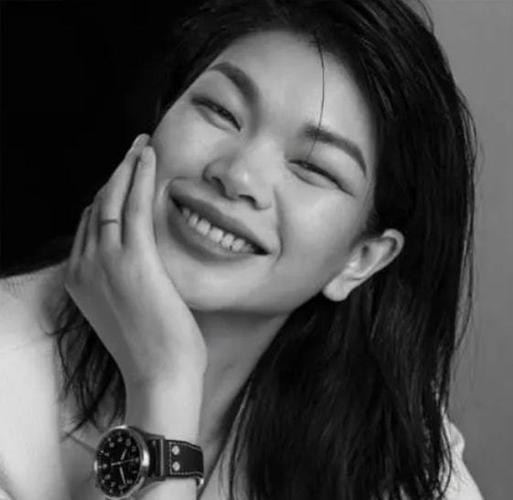 超模呂燕：被身邊人嫌棄，嫁法國貴族後被寵成公主，兒子成她驕傲