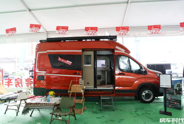 年輕時尚範 瑞弗·啟界R600 堪比C型的大空間 內外均豪華 住得就是舒服