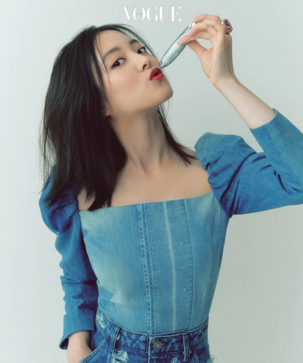 BLACKPINK拍封面被嘲&OpenCurlyDoubleQuote;摳圖打假現場&rdquo;？網友：韓國雜誌你沒有心