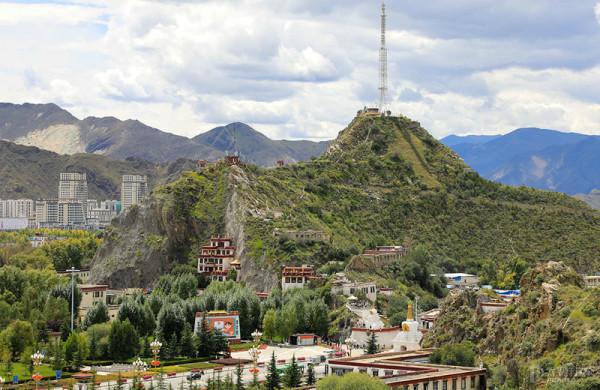 西藏去了很多次,這次開著歐藍德進入了不丹邊境 西藏去了很多次,這次開著歐藍德進入了不丹邊境