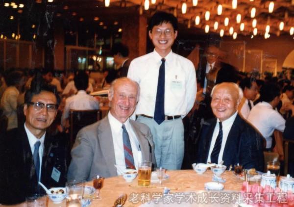 他說帶出一支好的學科梯隊，比自己多寫幾篇論文、多出幾項成果更重要，更有意義