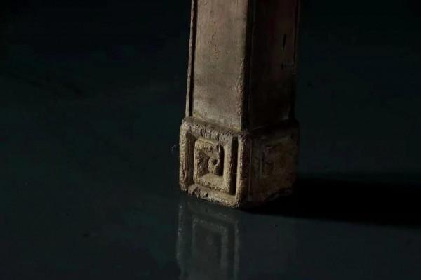 耕讀傳家鐵藝木門，榆木畫案，楠木書案