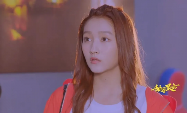 50歲老戲骨都被磨成矽膠少女臉，當代國產劇還能更辣眼嗎