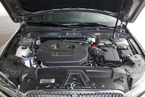 體驗林肯MKZ,外觀很漂亮,配置豐富,搭載2.0T發動機 體驗林肯MKZ,外觀很漂亮,配置豐富,搭載2.0T發動機