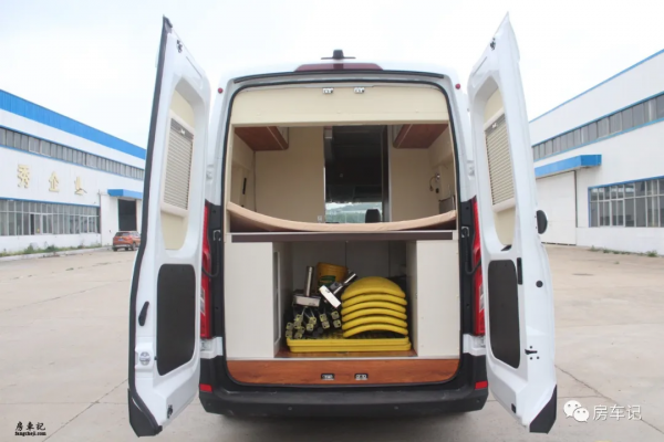 同樣是大通底盤！衛航和途酷都有哪些不同？兩款房車資料對比
