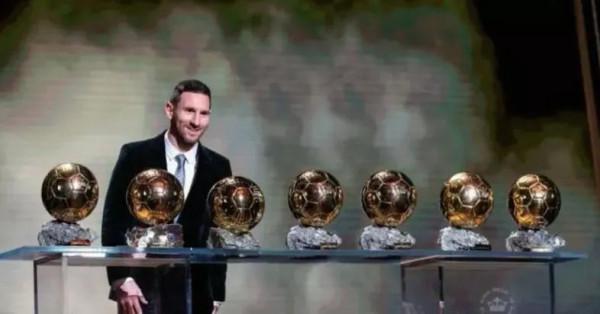 足壇年終總結，2021年度足壇大事件回顧：梅羅齊轉會、歐超引震盪