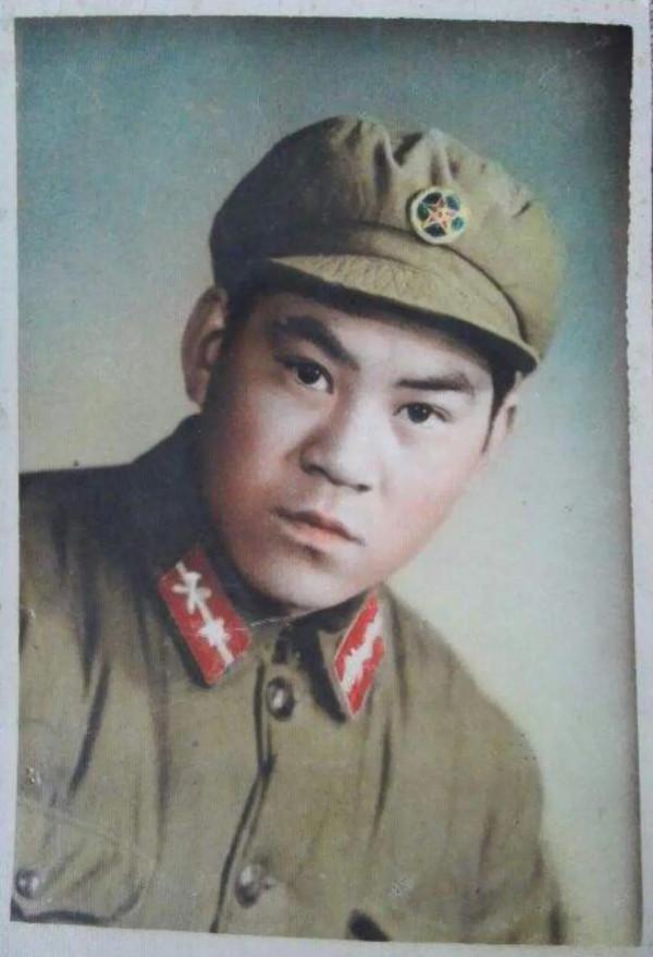 建國初期的共和國軍人：一組上色老照片，重溫那段激情燃燒的歲月