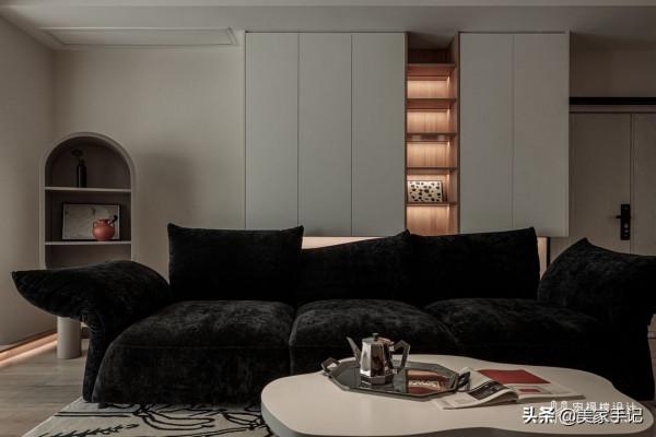 成都夫妻家中的高階場面:堅持沙發不靠牆,全屋寂靜風!太有品味 成都夫妻家中的高階場面:堅持沙發不靠牆,全屋寂靜風!太有品味