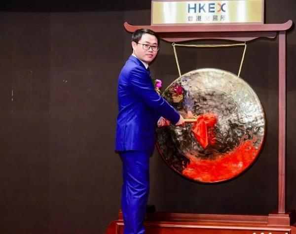 26歲創業,32歲上市敲鐘,如今身價超百億 26歲創業,32歲上市敲鐘,如今身價超百億