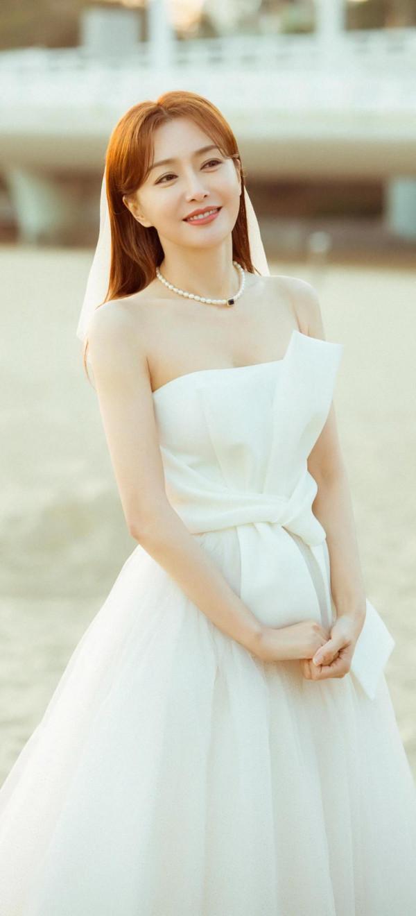 明星超高畫質美圖秦嵐