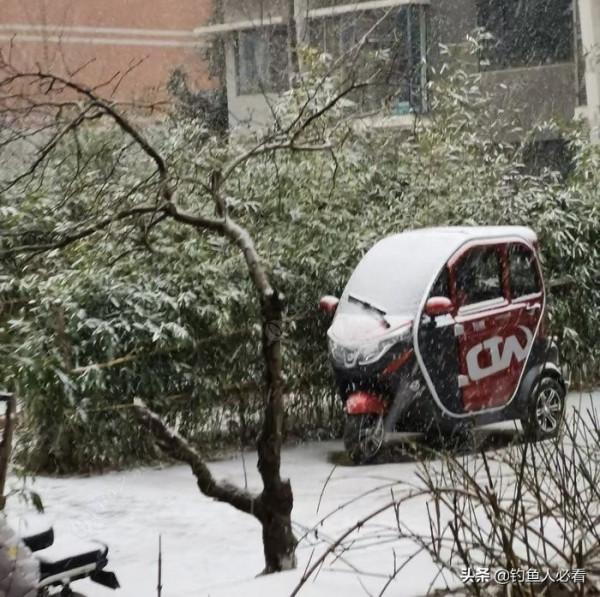 小物件巧構思細雕琢做成一個多功能的小釣具