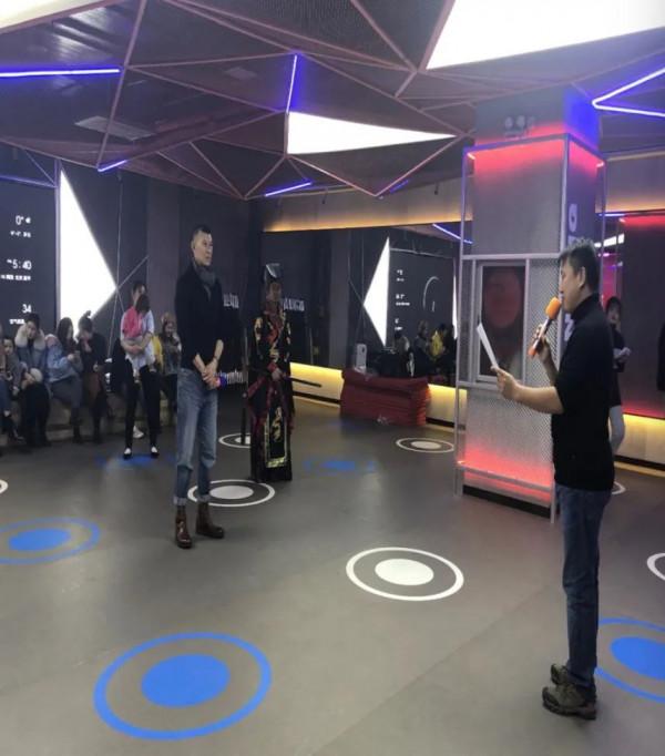 八大男神之—顏值與才華並存的國際超模