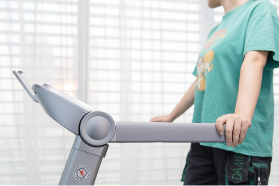 榮耀親選磁懸浮減震跑步機體驗：不再淪為晾衣架的存在？