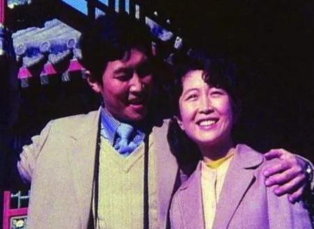 唐國強情事：前妻大年三十自殺身亡，生前留下遺言