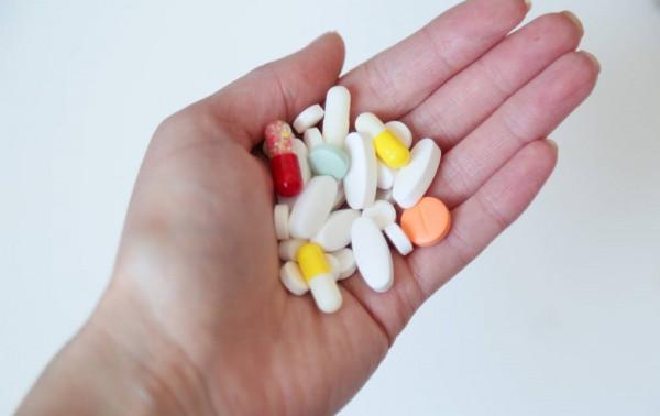 服用他汀類藥物後，血脂正常了，什麼時候可以減量或是停藥？