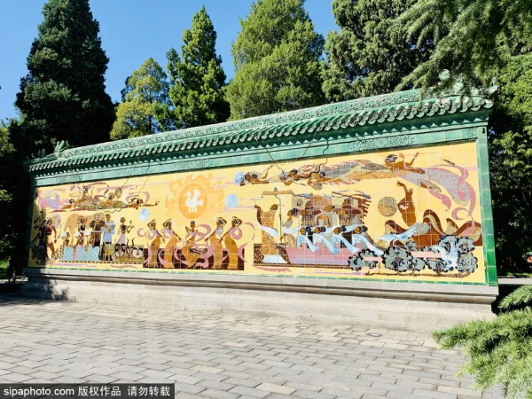 驚豔!這個“太陽神”公園竟藏著江南庭院,古色古香還免費! 驚豔!這個“太陽神”公園竟藏著江南庭院,古色古香還免費!
