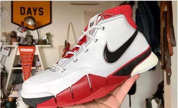 NIKE不斷消費科比，系列球鞋出不停