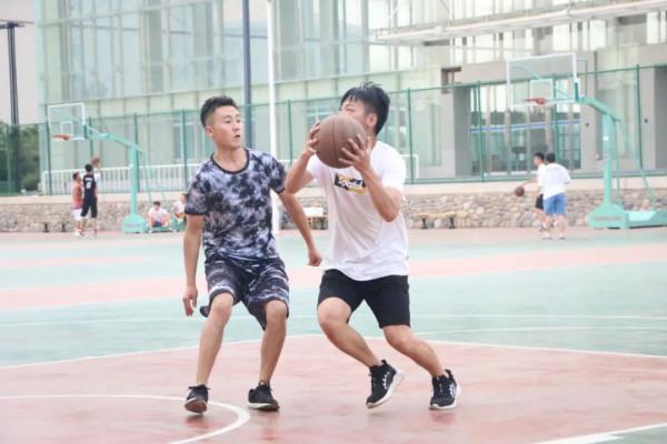 奧運冠軍何衝與東鄉少年：相信人生還有另一種可能