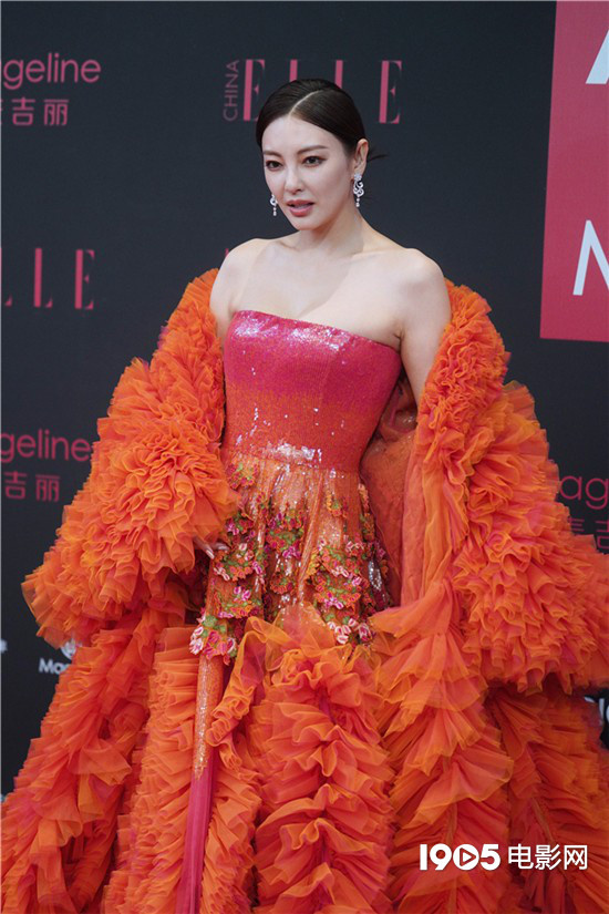 85花仙劍三美再同臺 楊冪劉詩詩唐嫣亮相ELLE大典