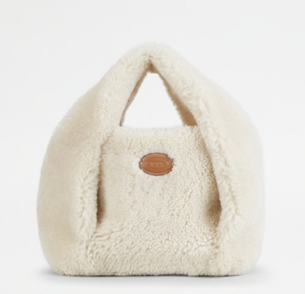 毛絨絨軟糯糯閃亮亮，這一季的大牌包包都吃了可愛吧