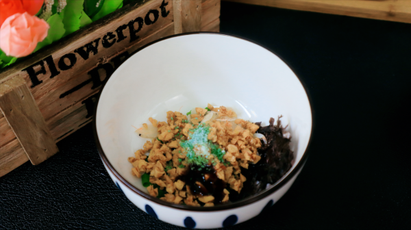 家庭常用的6種湯底做法,煮麵、煮餛飩特香,學會後一週不重樣 家庭常用的6種湯底做法,煮麵、煮餛飩特香,學會後一週不重樣