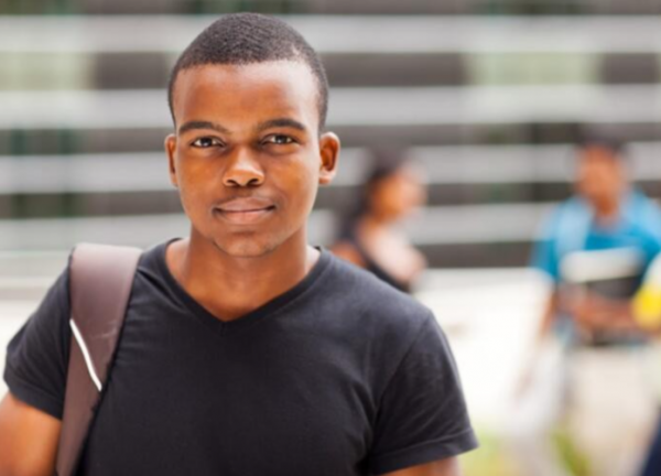 28年前，這張“禿鷲和小女孩”的照片聞名世界，小孩後來怎麼樣了