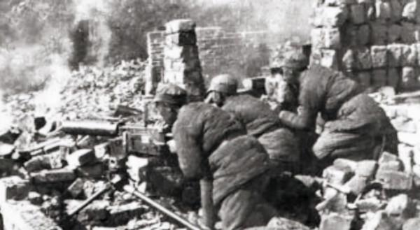 解放軍一個師有多少人?和外軍相比,編制上有何不同? 解放軍一個師有多少人?和外軍相比,編制上有何不同?