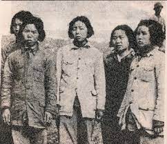 24歲犧牲的女兵，死前主動與日軍合照，一個微笑折磨日本老兵52年