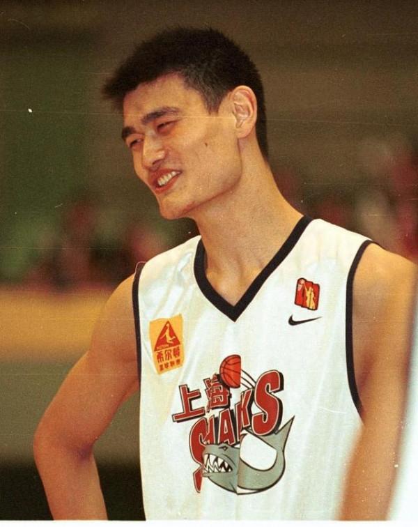 CBA歷史單場籃板top15：姚明兩次30&plus;上榜，一人獨佔6席