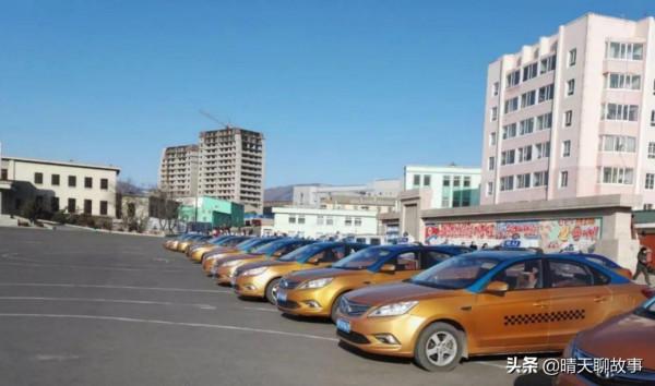 初來朝鮮,車站周邊很多“計程車”,為什麼少人乘坐? 初來朝鮮,車站周邊很多“計程車”,為什麼少人乘坐?