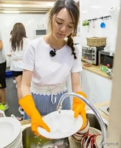 湖南臺春晚主持人表現：李莎旻子齊思鈞狀態最好，汪涵進不了前三