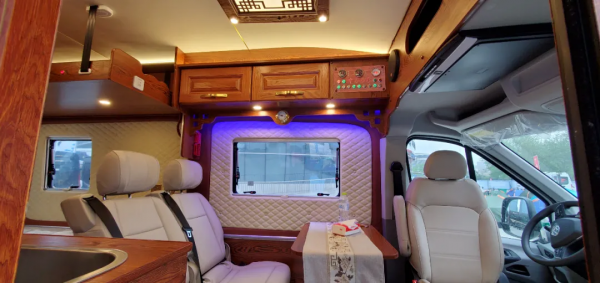 中式風格+48V電路 這款中房星耀縱床版B型房車你喜歡嘛？