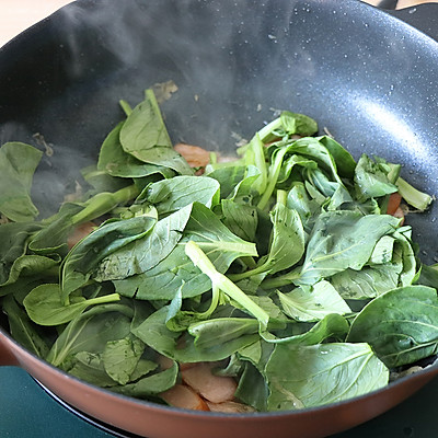 這道酸菜炒火鍋年糕，每天吃都吃不夠