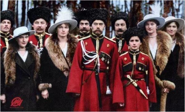 30張珍貴彩色老照片，每一張都記錄著一個時代