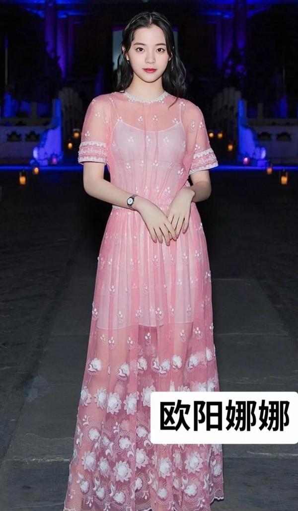 三十位女明星穿裙子，誰驚豔到你了。&lpar;下&rpar;