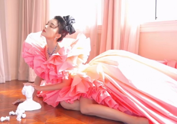 ELLE紅毯：韓雪驚豔、唐嫣翻車、劉詩詩美出新高，8位女星熬脫妝