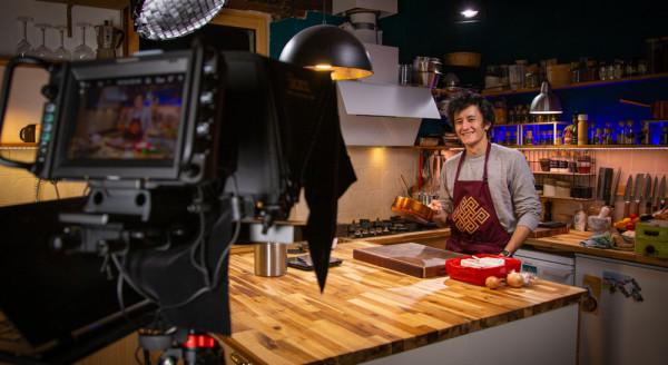 YouTube創作者Jigmé使用Blackmagic Design產品提升網路直播能力