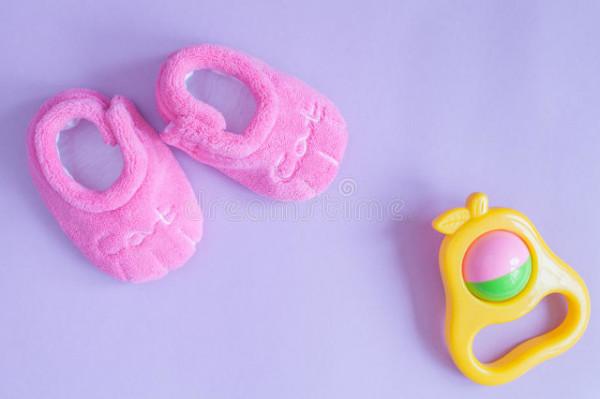 不到一週半的小朋友需要買拖鞋嗎？