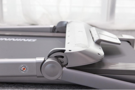 榮耀親選磁懸浮減震跑步機體驗：不再淪為晾衣架的存在？