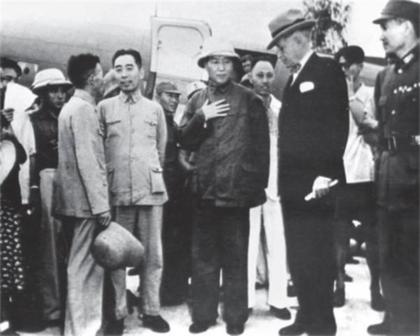 1945年重慶談判，蔣介石讓毛主席擔任省長，主席聽後什麼反應？