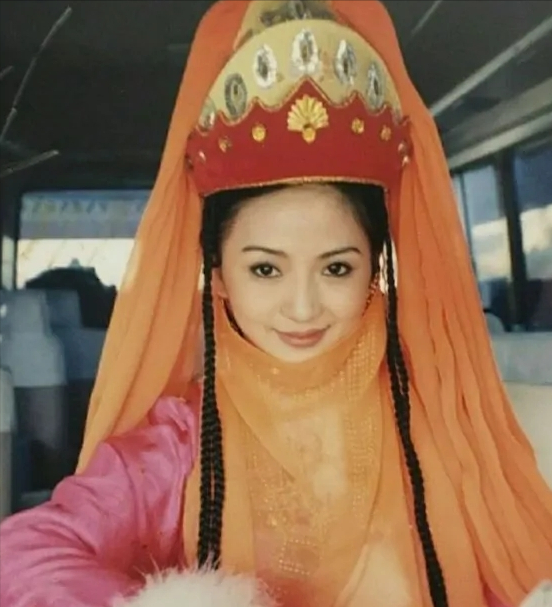 28歲車禍殞命,父親殉職,哥哥病逝,劉丹終究是應了“香妃”的劫 28歲車禍殞命,父親殉職,哥哥病逝,劉丹終究是應了“香妃”的劫